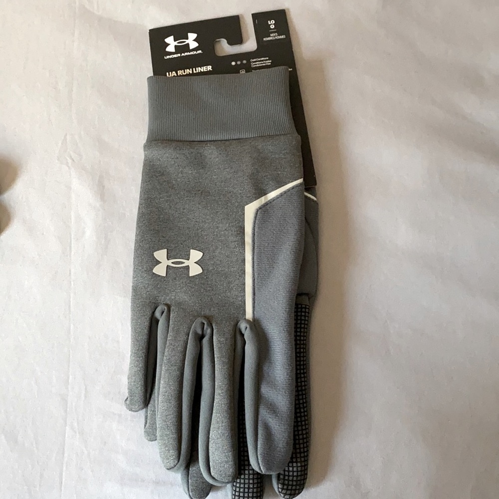 Under Armour Gloves NWT